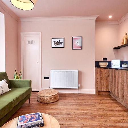 Settle In Winchester - Stylish Self Check-In Rooms ภายนอก รูปภาพ