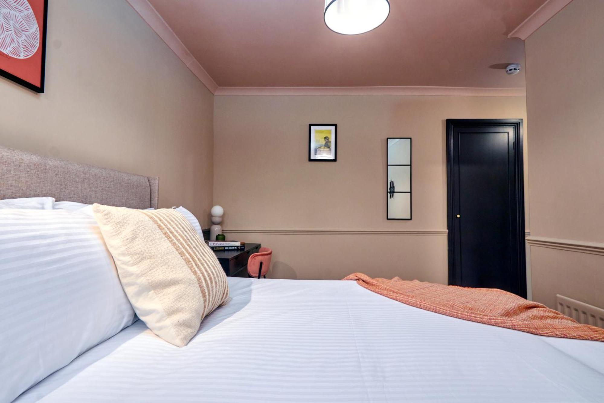 Settle In Winchester - Stylish Self Check-In Rooms ภายนอก รูปภาพ
