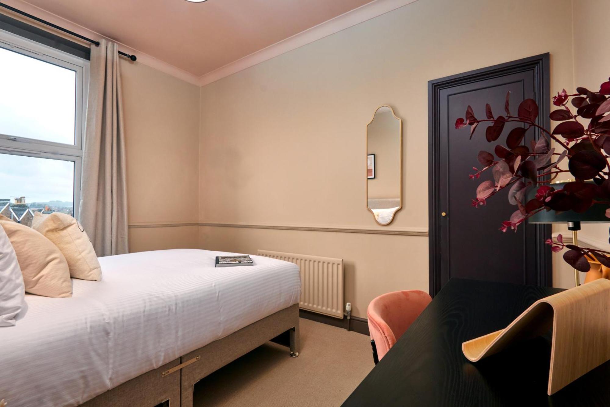 Settle In Winchester - Stylish Self Check-In Rooms ภายนอก รูปภาพ