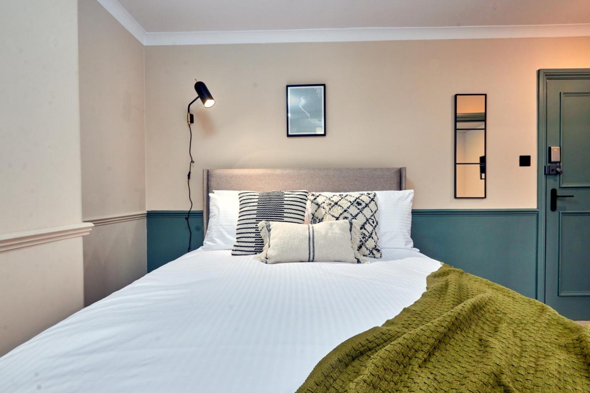 Settle In Winchester - Stylish Self Check-In Rooms ภายนอก รูปภาพ
