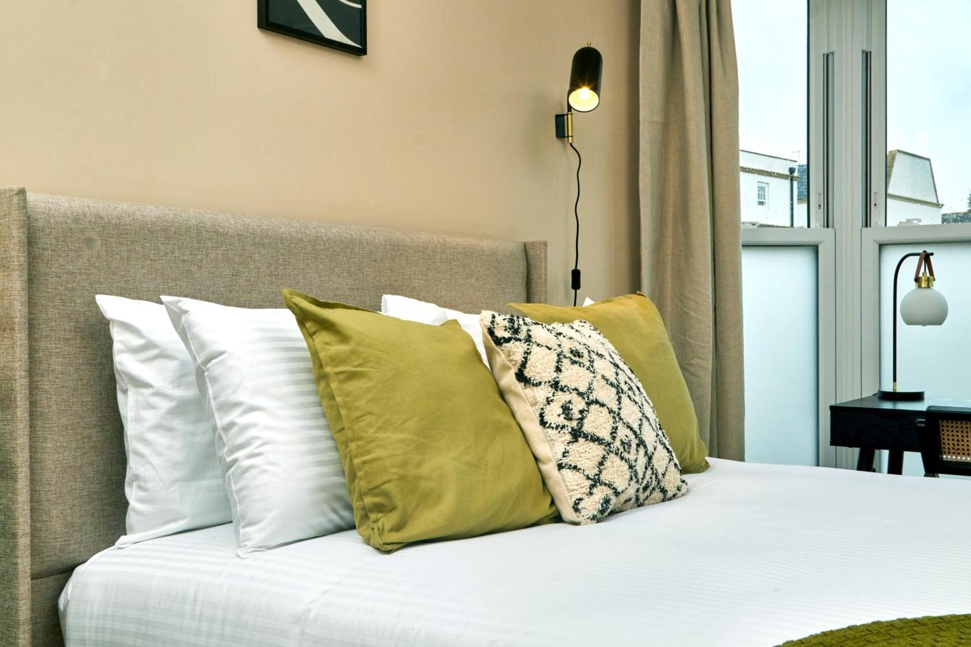 Settle In Winchester - Stylish Self Check-In Rooms ภายนอก รูปภาพ