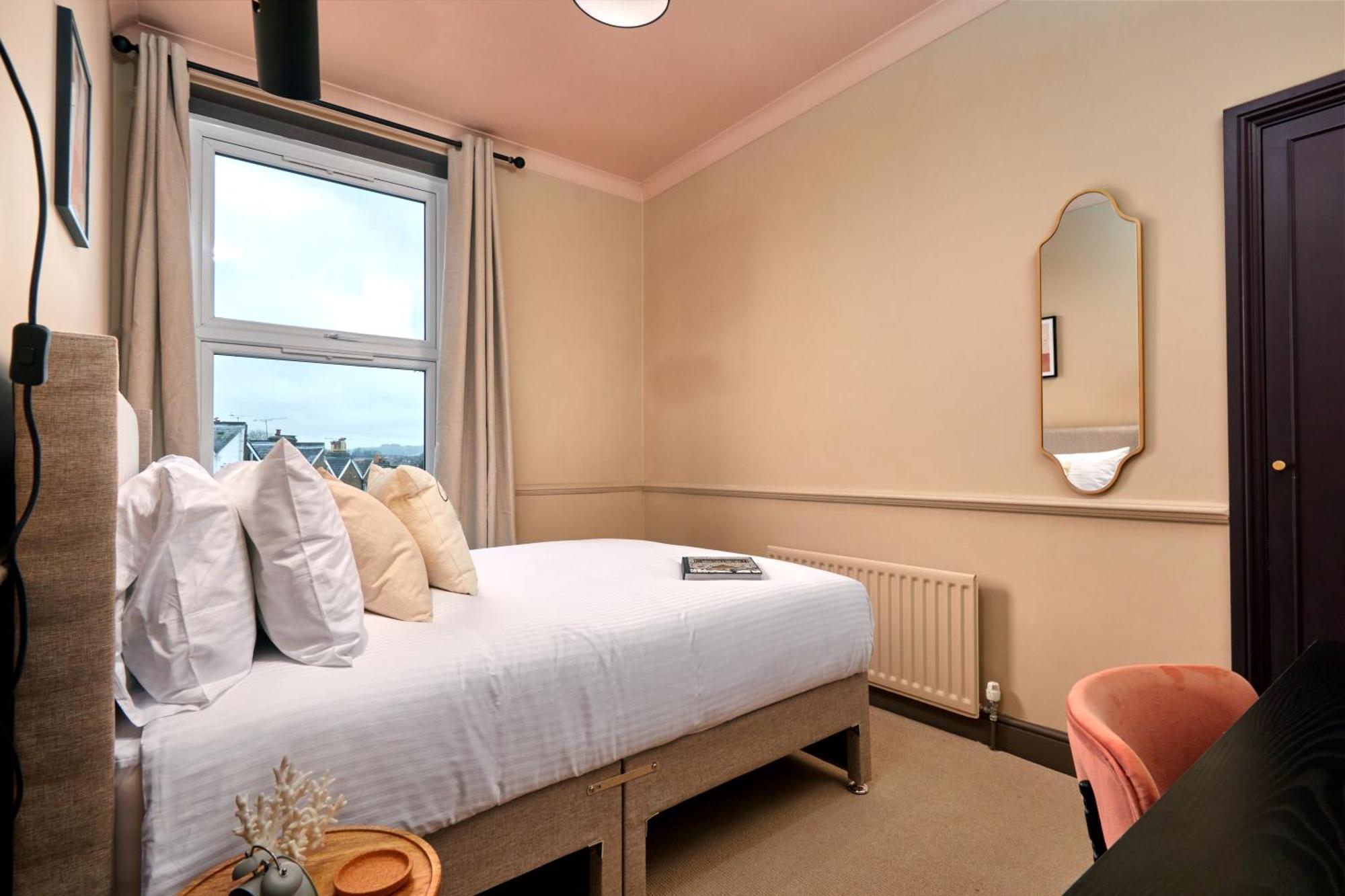 Settle In Winchester - Stylish Self Check-In Rooms ภายนอก รูปภาพ